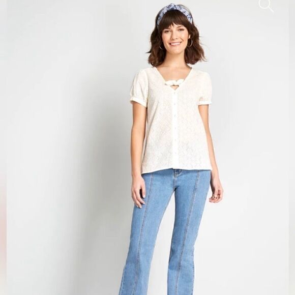 Modcloth Polished Touch Cotton Eyelet Blouse Puff Sleeves Tie Front Ivory M - Picture 3 of 13